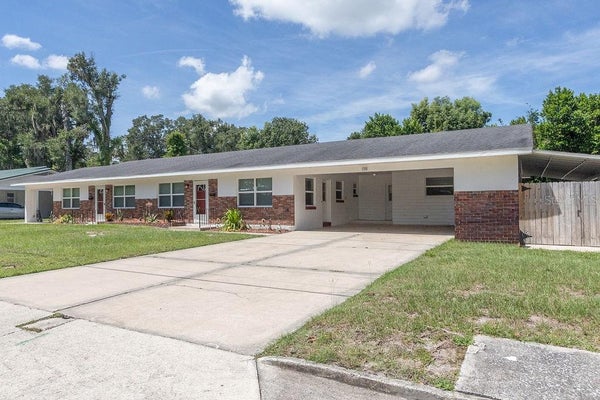106 N KENTUCKY AVE, DELAND, FL 32724 - Image 6c439b74c1dde4e572af028f4d2a9b0b/3358405119