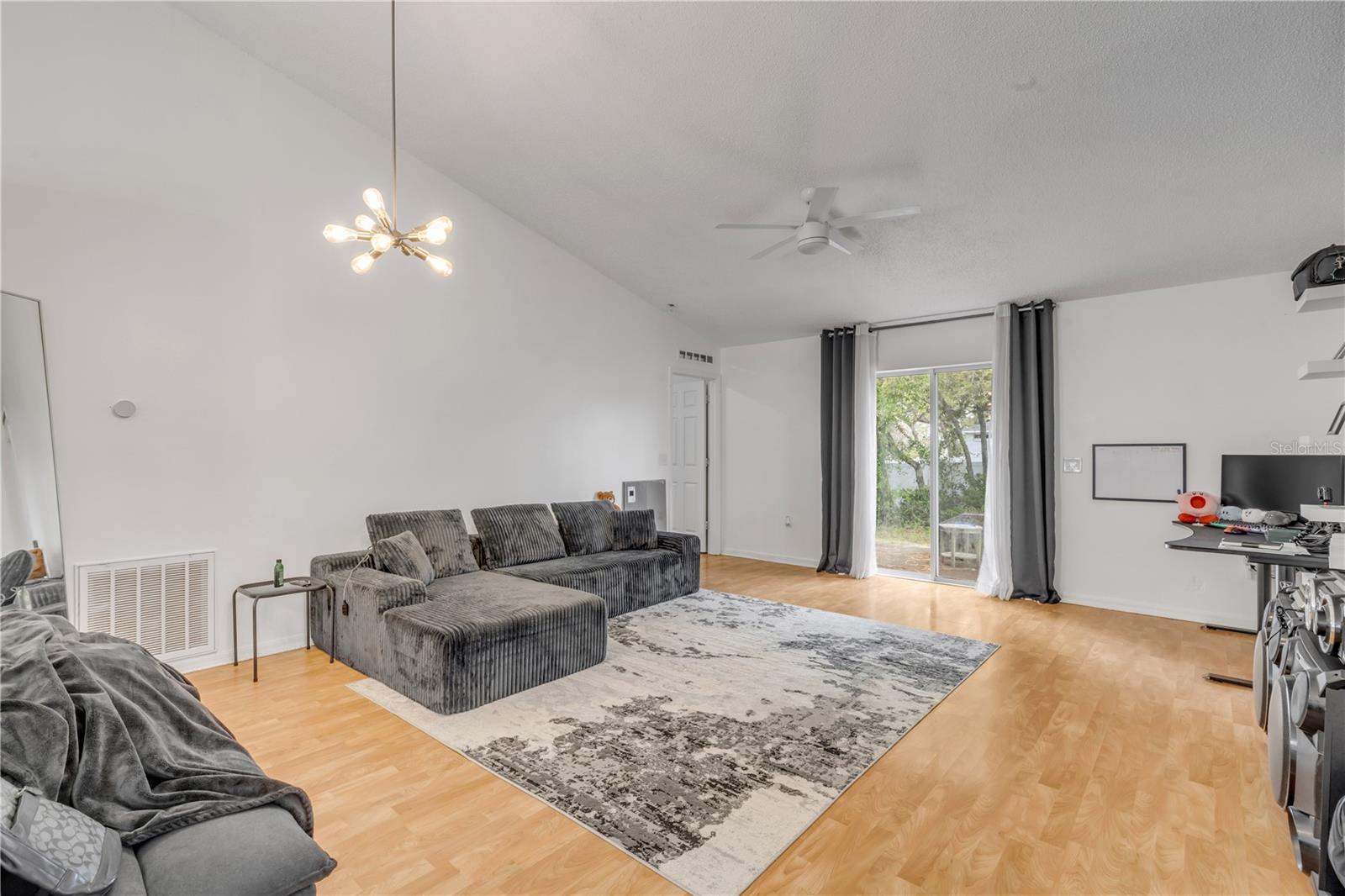 DELTONA LAKES UNIT 40 - Residential