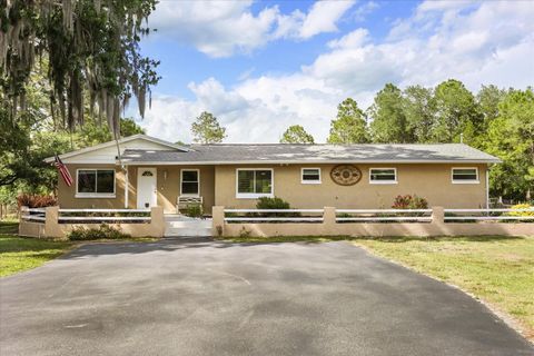 Photo of 20963 E Colonial Drive, Christmas, FL 32709 (MLS # O6406174)
