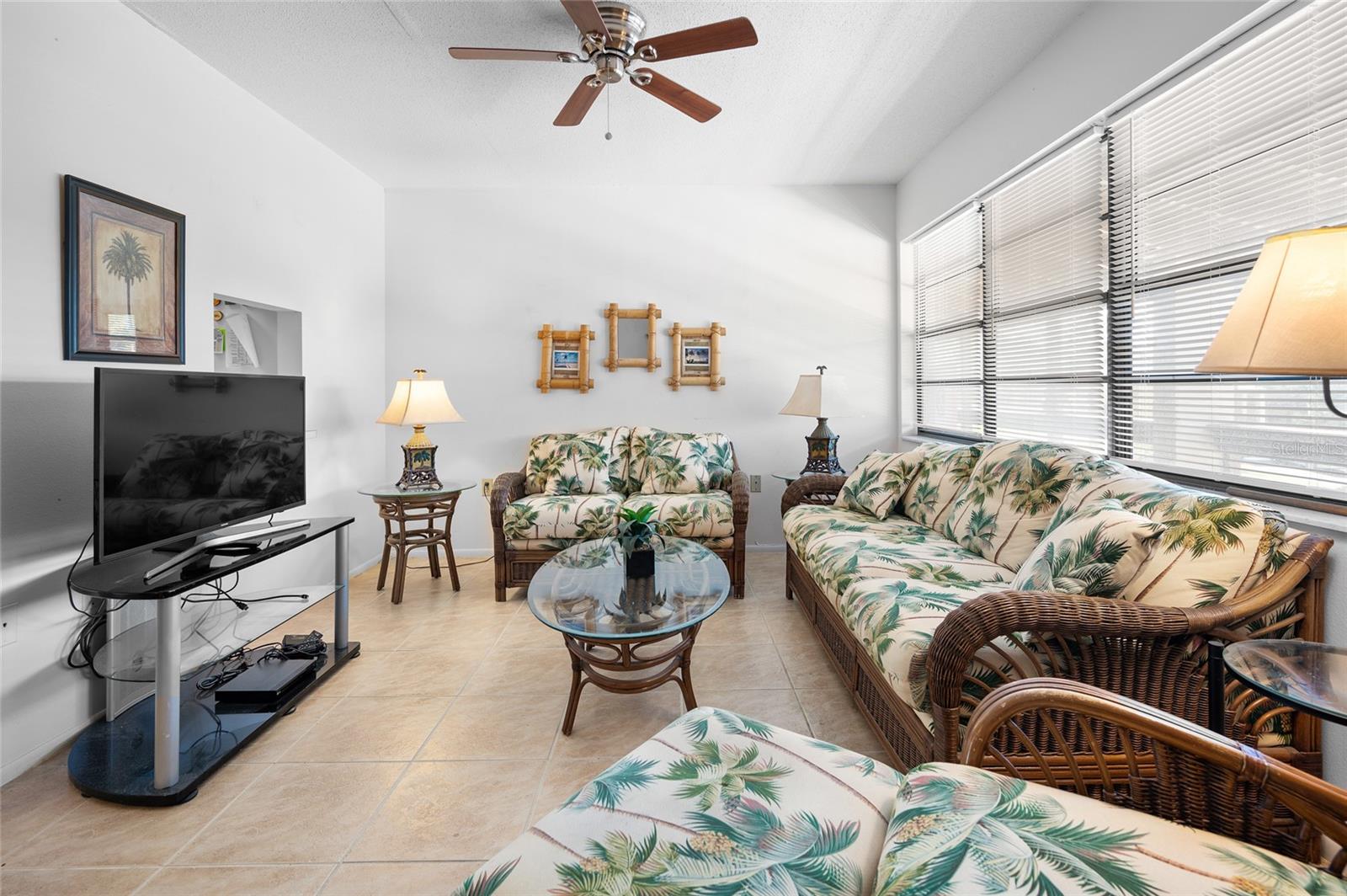 8 QUAILS RUN BOULEVARD 10