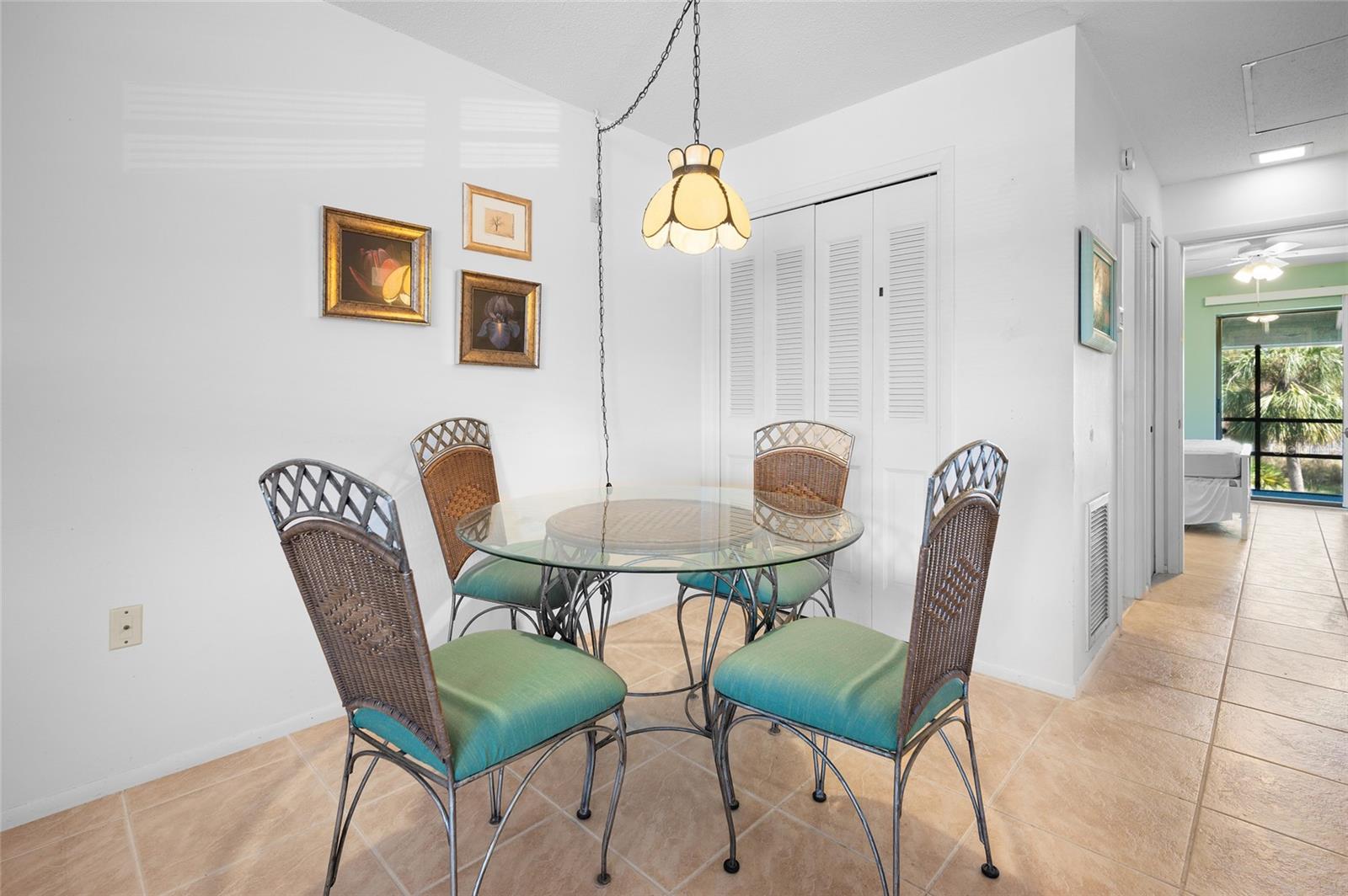 8 QUAILS RUN BOULEVARD 10
