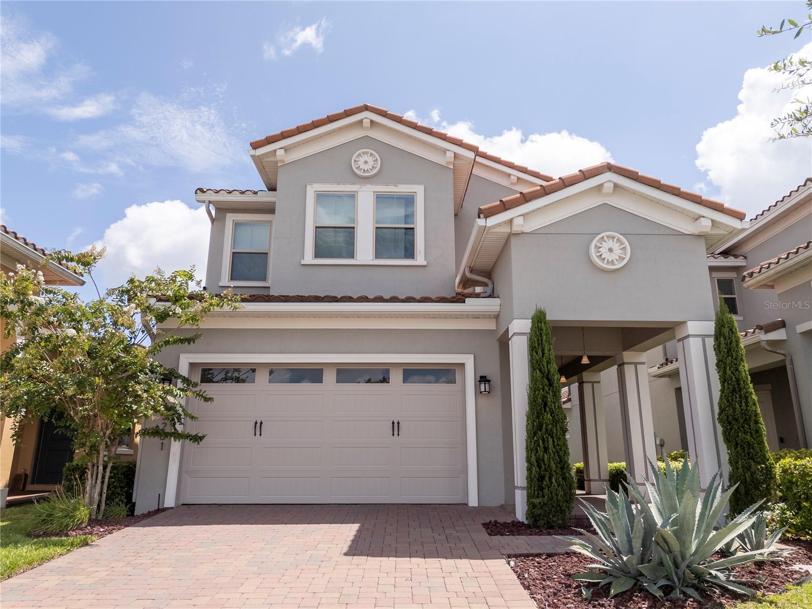 2020 amazing HOUSE with 3 large bedrooms and 3 bathrooms, amazing summer kitchen and jacuzzi within Lake
Nona in Eagle Creek (Golf and country club). The house features high-quality finishes throughout, including beautiful countertops, luxury vinyl in the bedrooms and modern appliances. As you enter the house, you are greeted by a bright & welcoming foyer that leads you into the main living area. The living room is spacious & open, with large windows that let in plenty of natural light, making the room feel bright & airy.The kitchen is equipped with state-of-the-art stainless steel appliances, including a refrigerator, oven, microwave, & dishwasher. The countertops are highquality, providing ample workspace for cooking and entertaining. Walking distance to Eagle Creek Elementary.