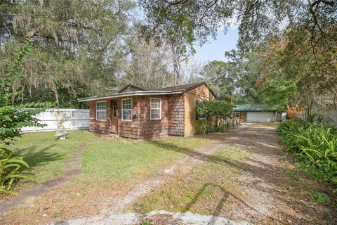 Photo of 44230 Spring Creek Road, Paisley, FL 32767 (MLS # V4946334)