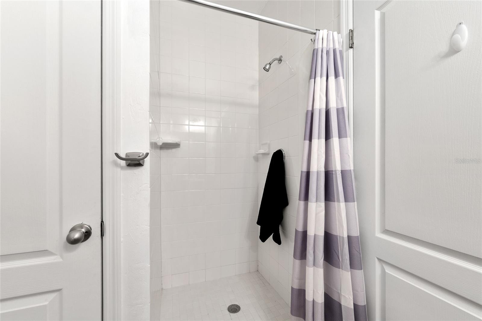CHASE HOLLOW CONDO - Residential