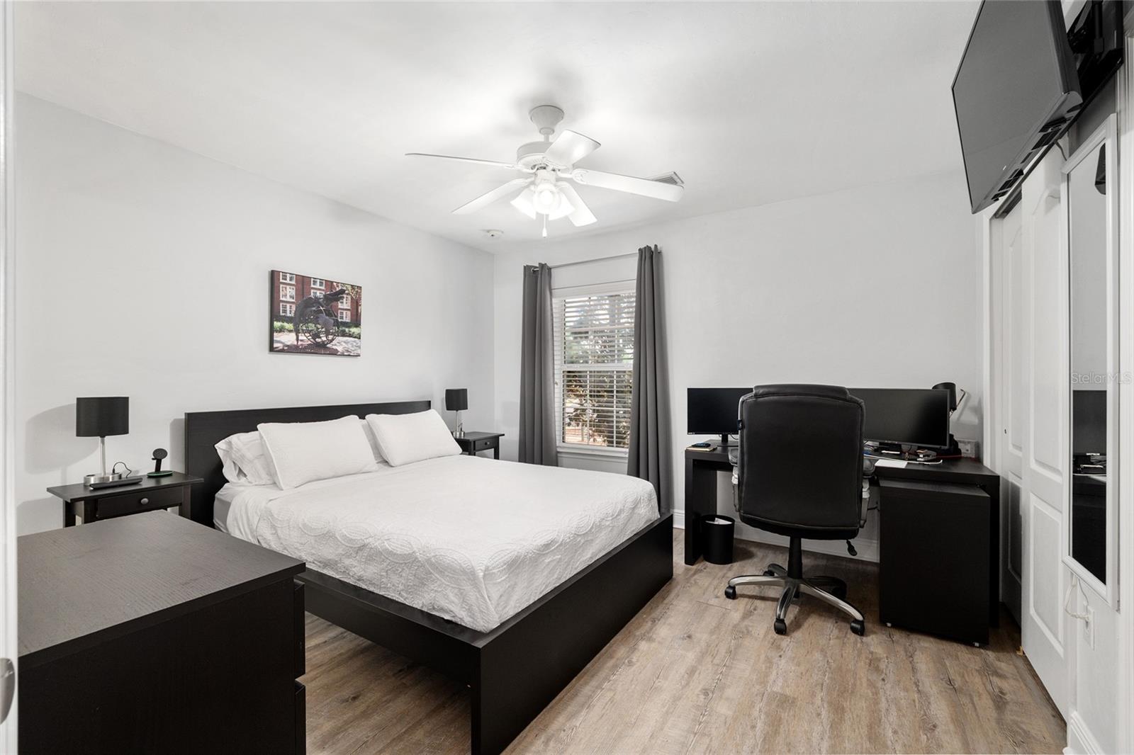 CHASE HOLLOW CONDO - Residential