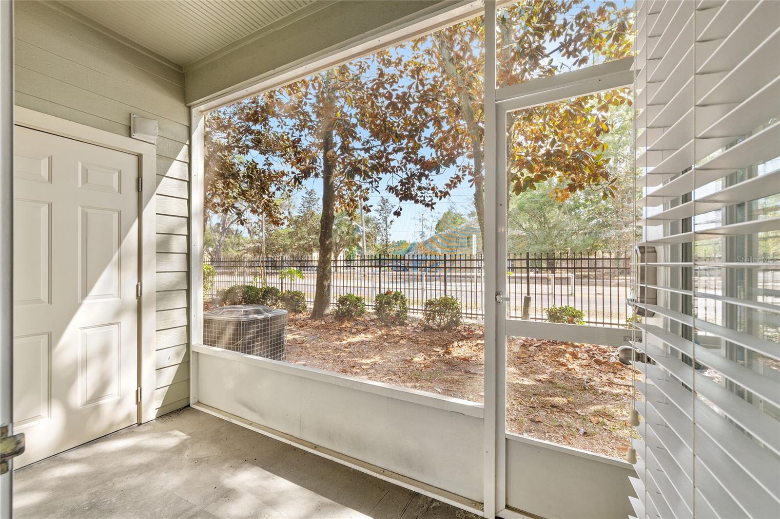 CHASE HOLLOW CONDO - Residential