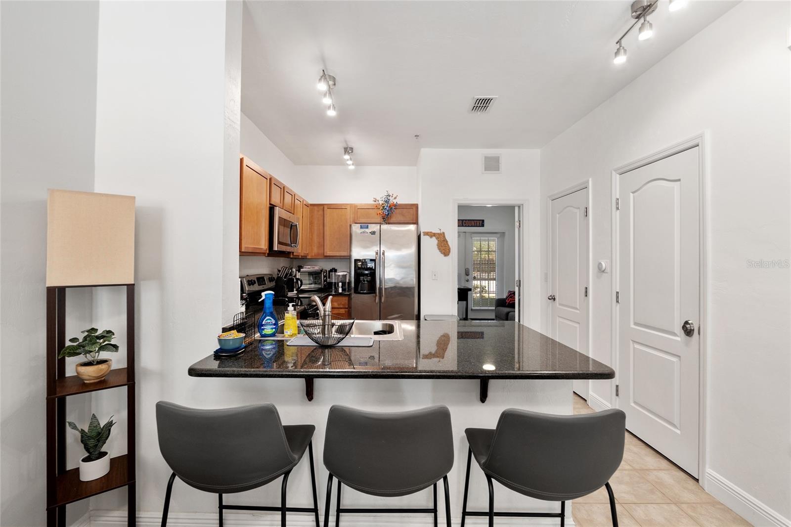 CHASE HOLLOW CONDO - Residential