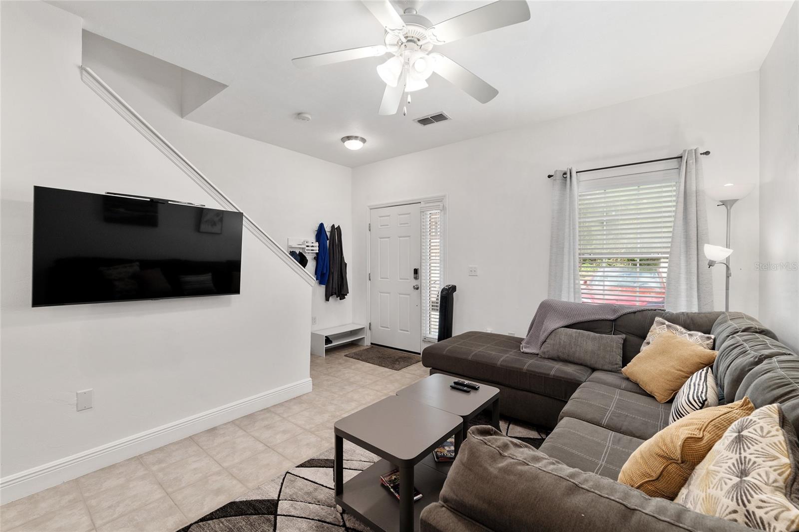 CHASE HOLLOW CONDO - Residential