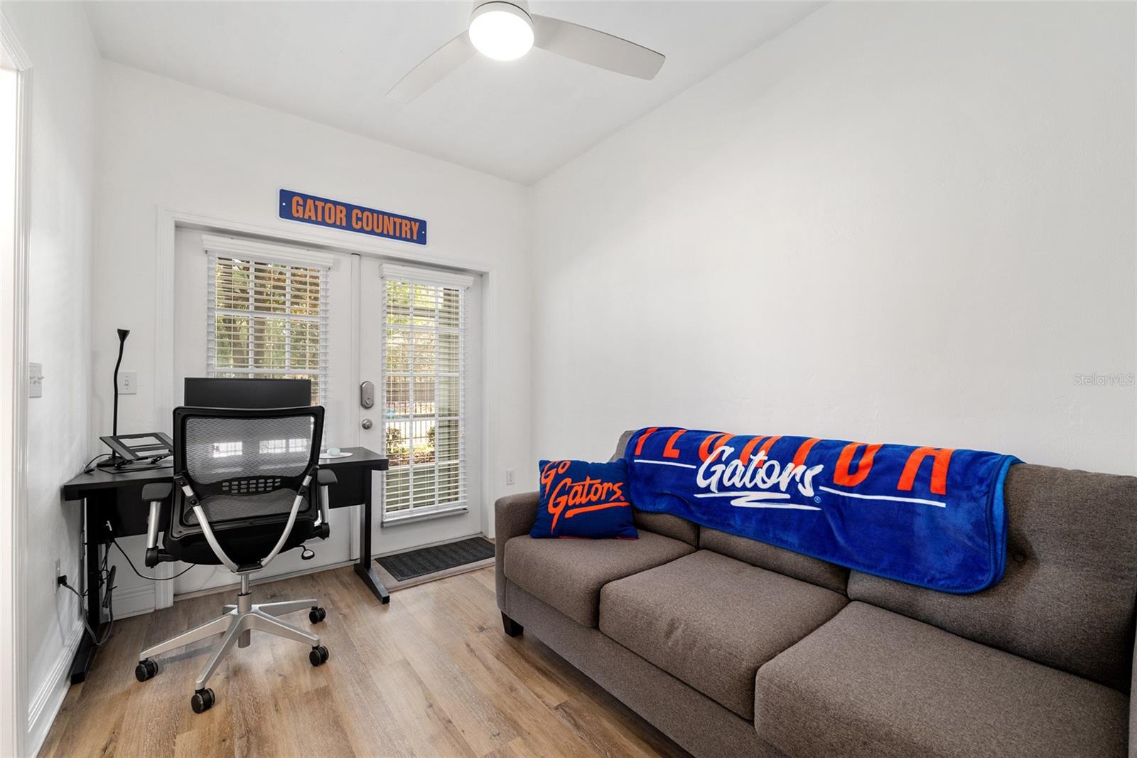 CHASE HOLLOW CONDO - Residential