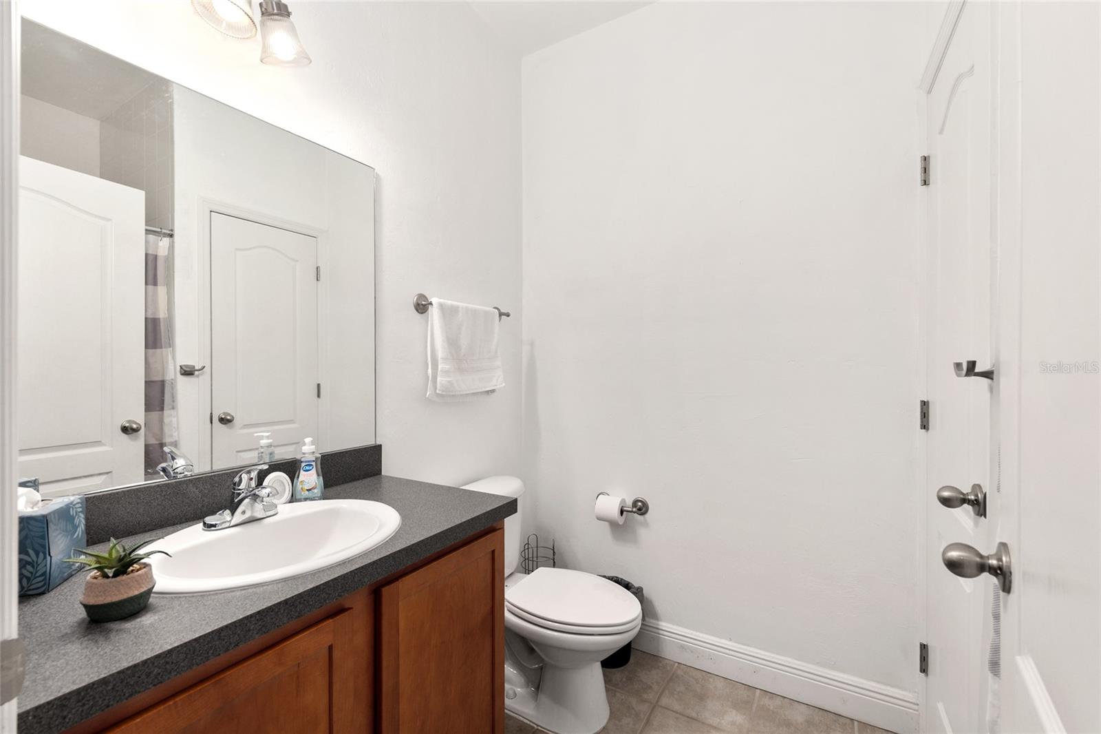 CHASE HOLLOW CONDO - Residential
