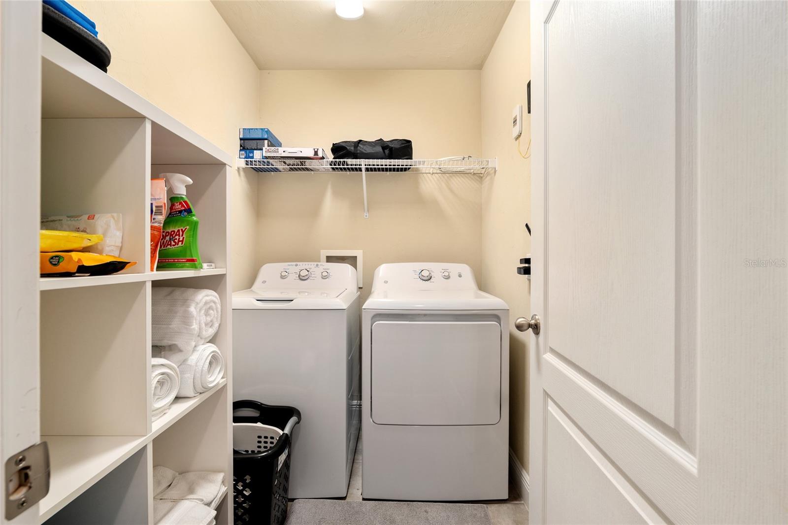 CHASE HOLLOW CONDO - Residential