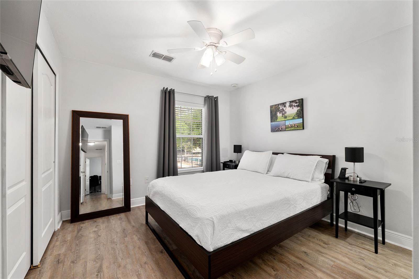 CHASE HOLLOW CONDO - Residential