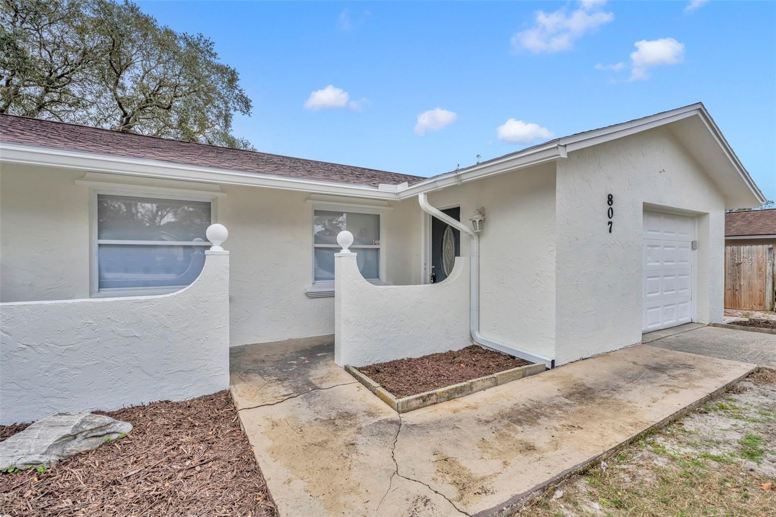 807 VERCELLI STREET