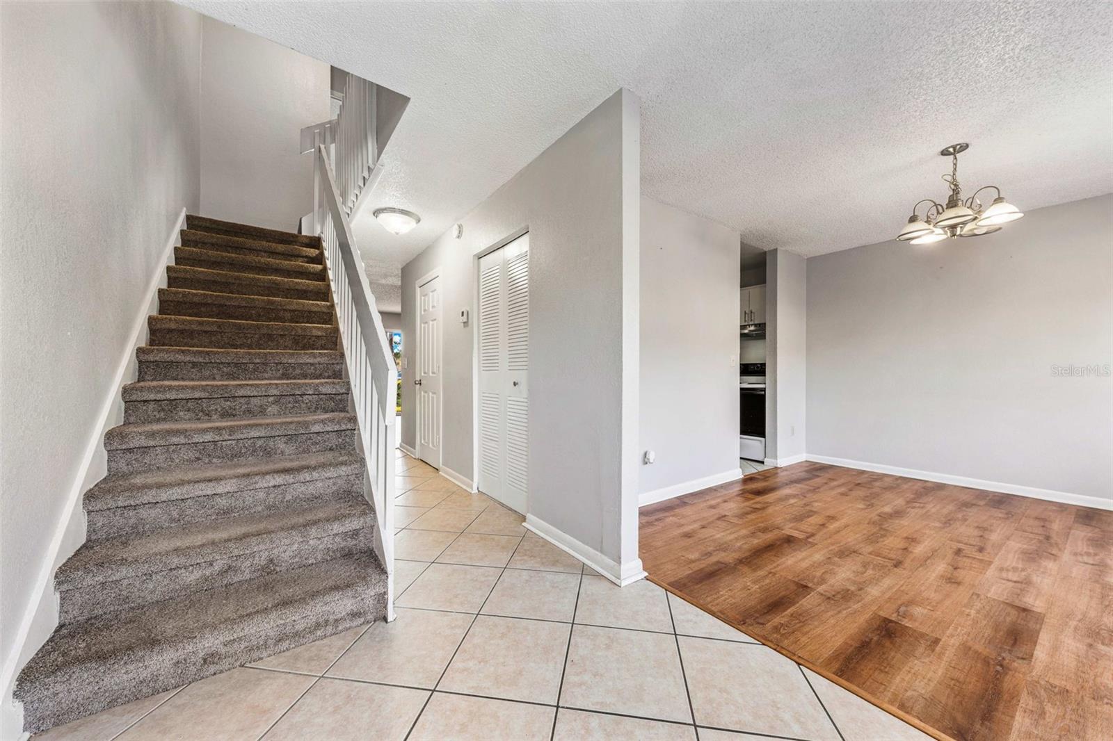 HUNTINGTON ON THE GREEN - Residential