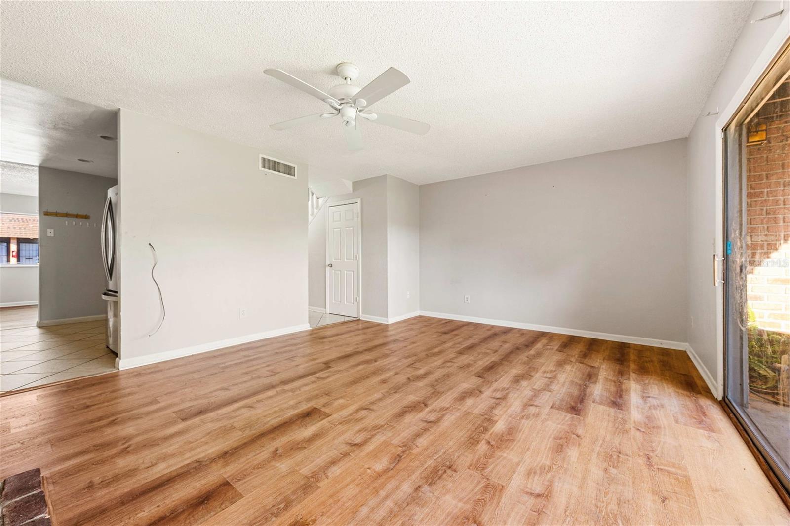 HUNTINGTON ON THE GREEN - Residential