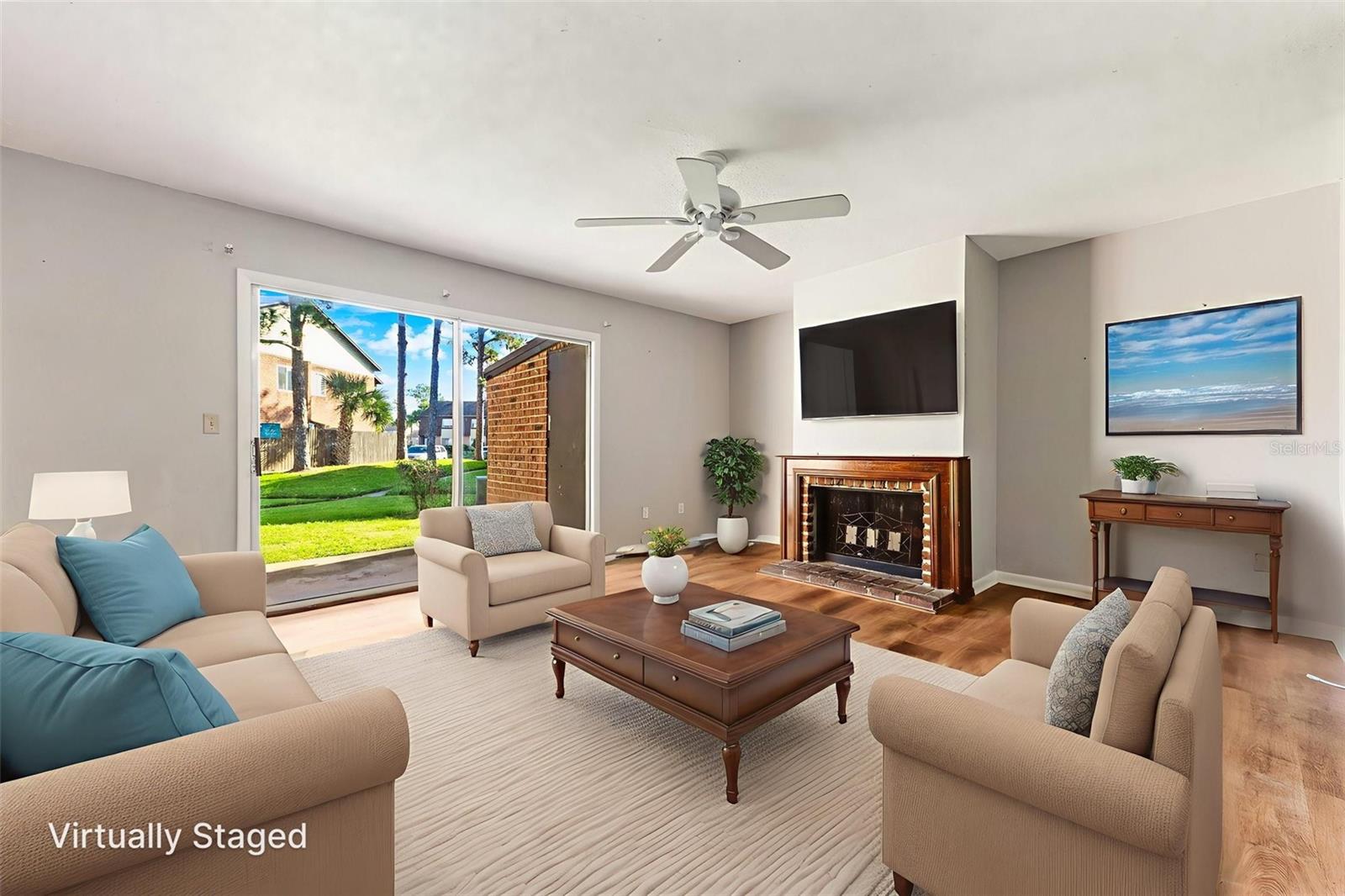 HUNTINGTON ON THE GREEN - Residential