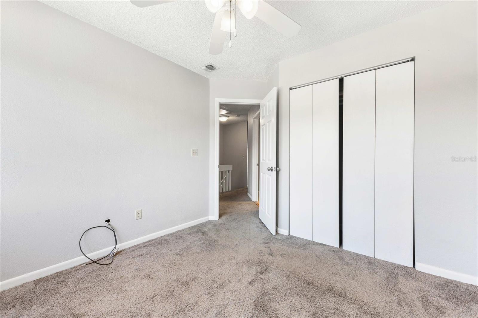 HUNTINGTON ON THE GREEN - Residential