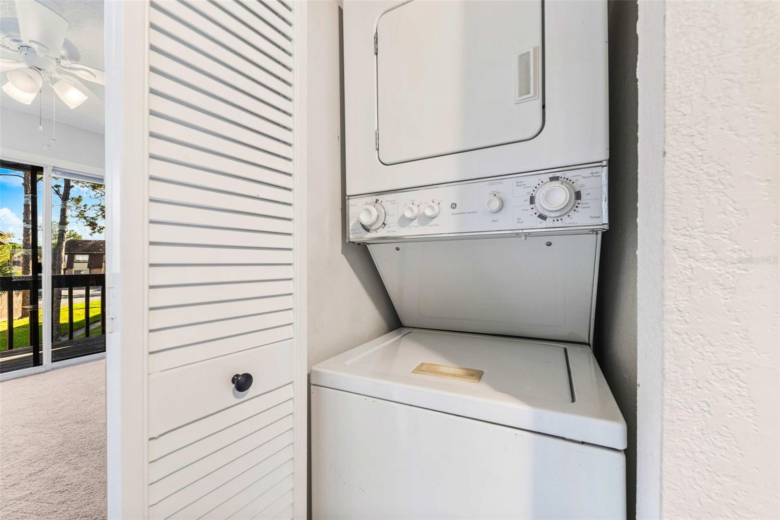 HUNTINGTON ON THE GREEN - Residential