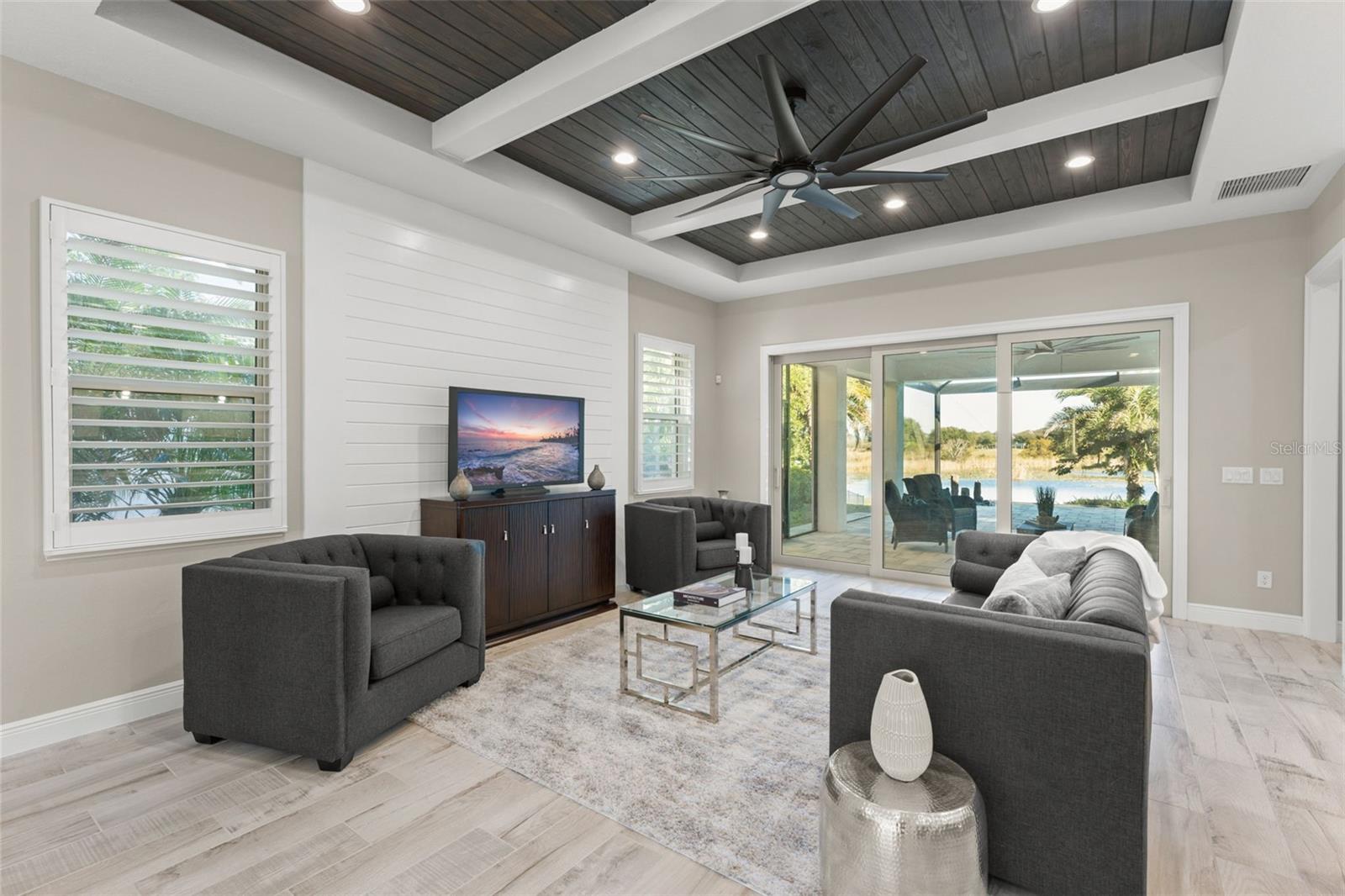 LAKESHORE PRESERVE - Residential