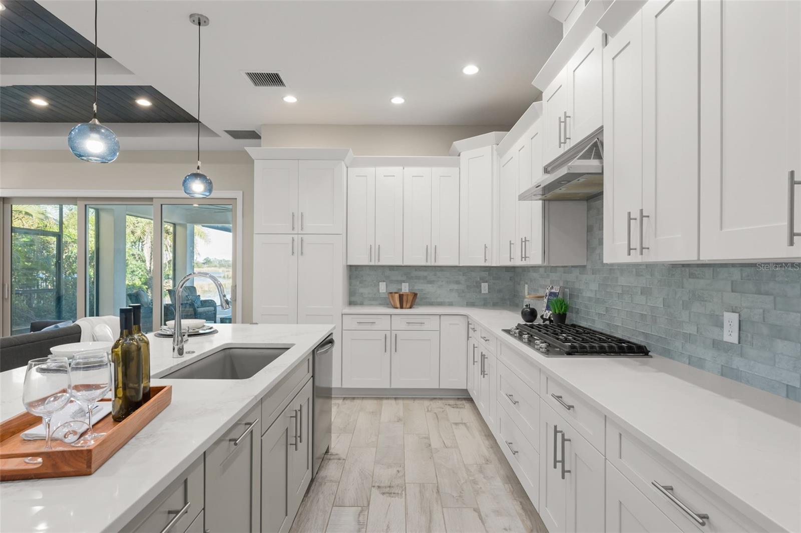 LAKESHORE PRESERVE - Residential