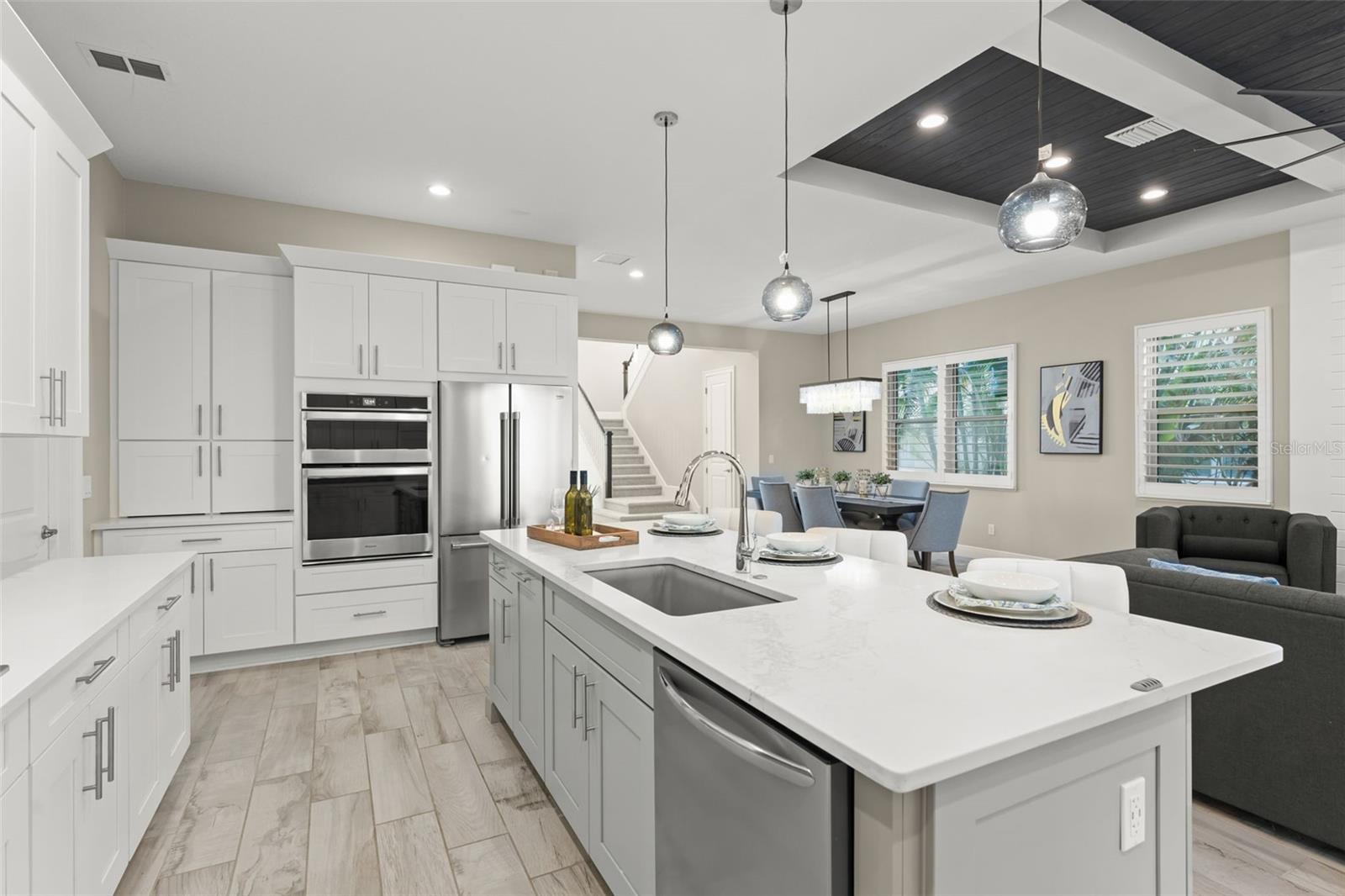 LAKESHORE PRESERVE - Residential