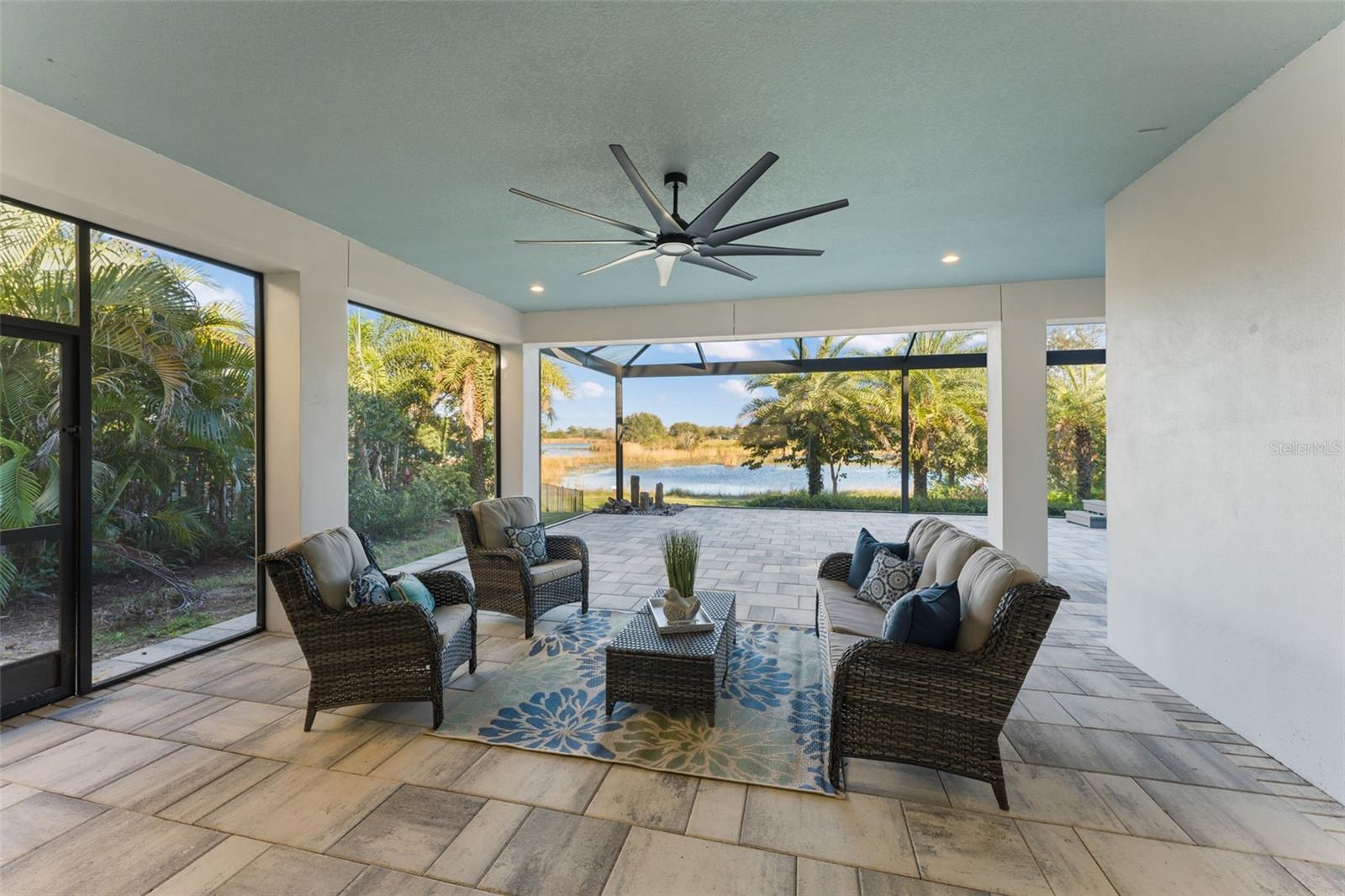 LAKESHORE PRESERVE - Residential