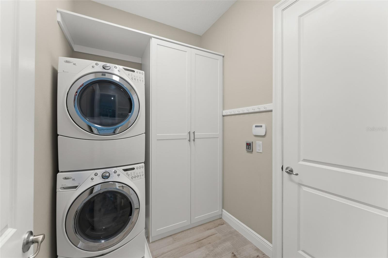 LAKESHORE PRESERVE - Residential