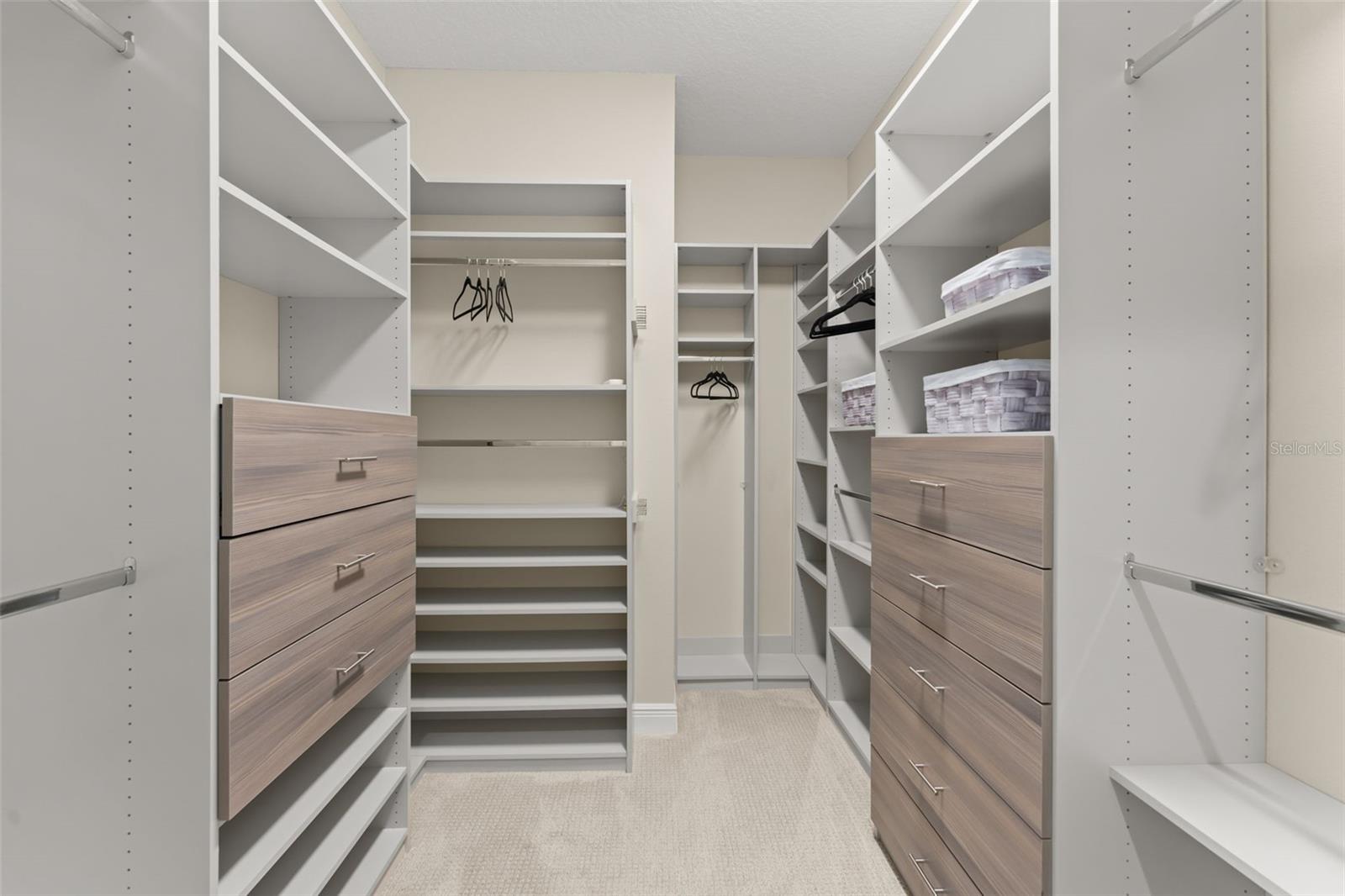 LAKESHORE PRESERVE - Residential