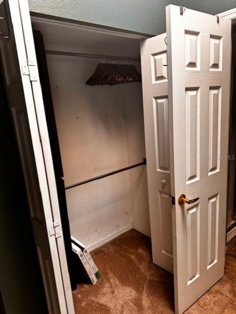 GOLFSIDE ESTATES - Residential Lease