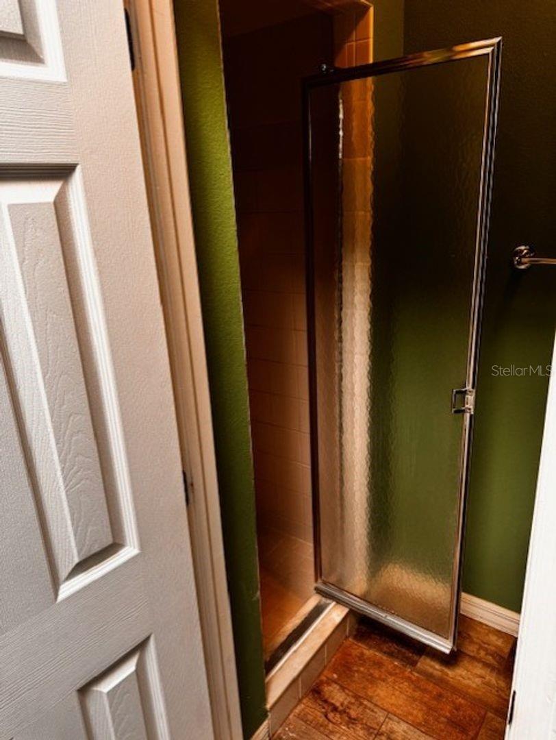 GOLFSIDE ESTATES - Residential Lease