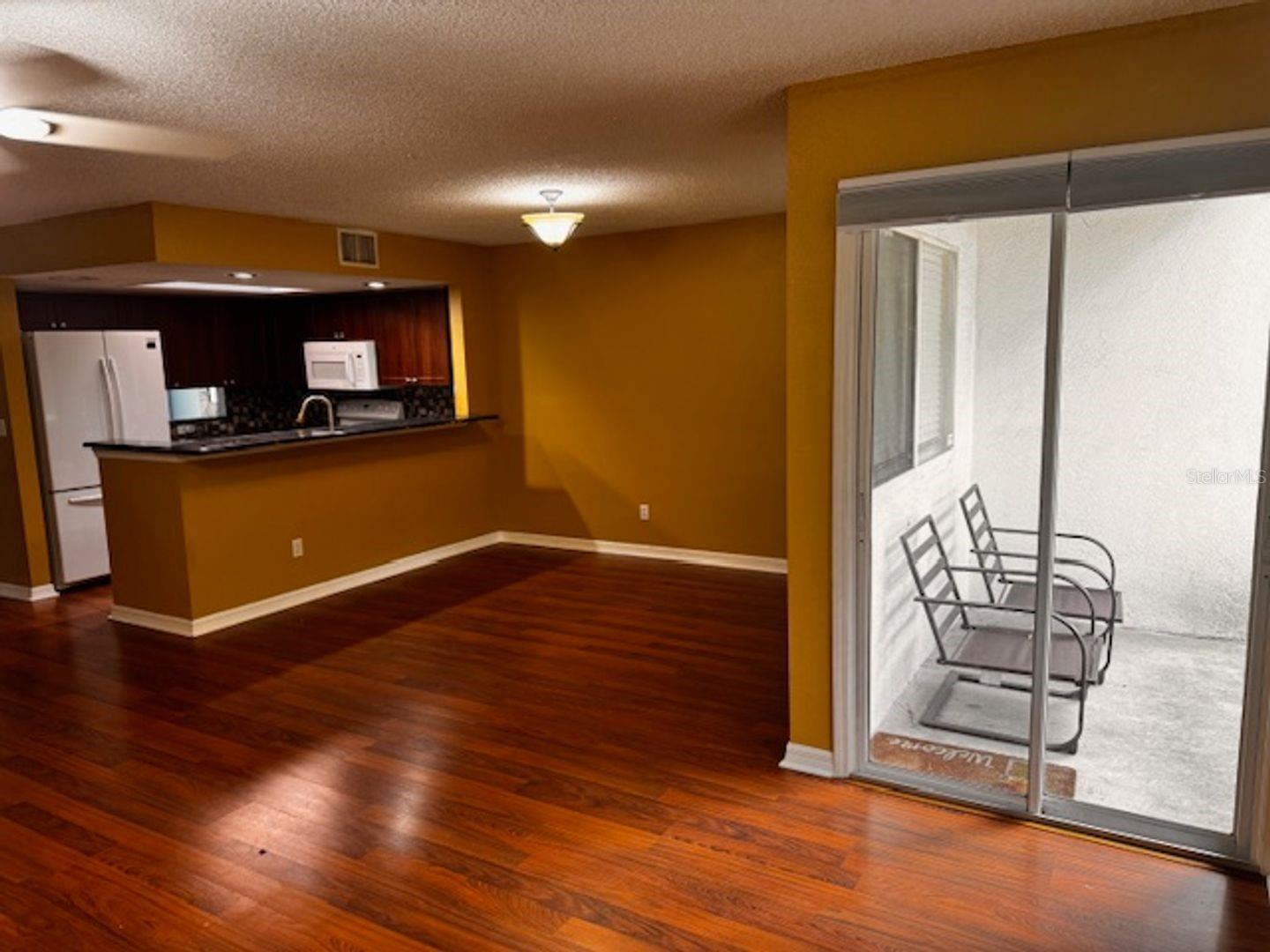 GOLFSIDE ESTATES - Residential Lease