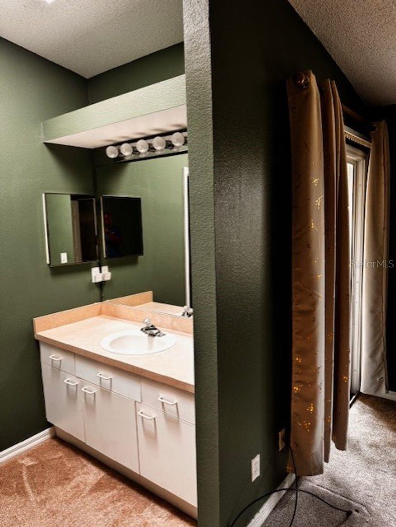 GOLFSIDE ESTATES - Residential Lease