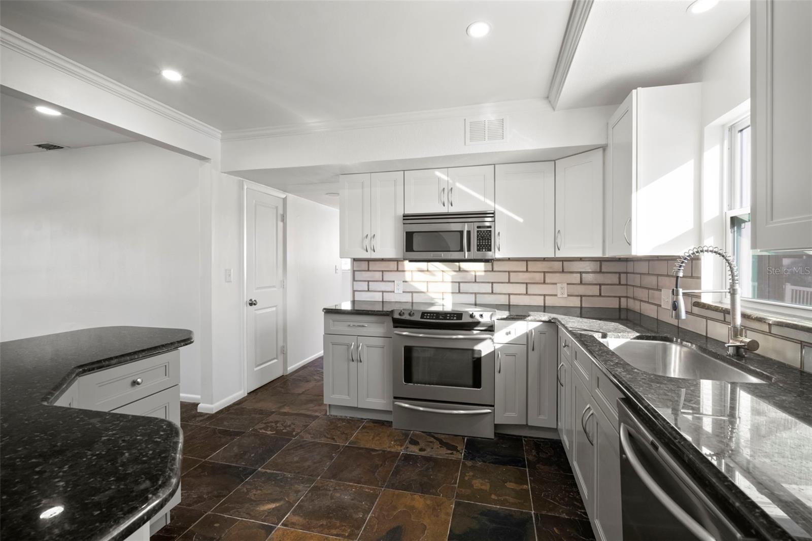 WINSTON PARK - Residential