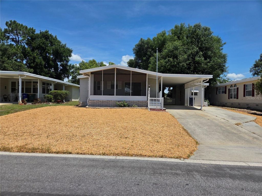 Photo of 3224 Manatee Road, Tavares, FL 32778 (MLS # G5115239)
