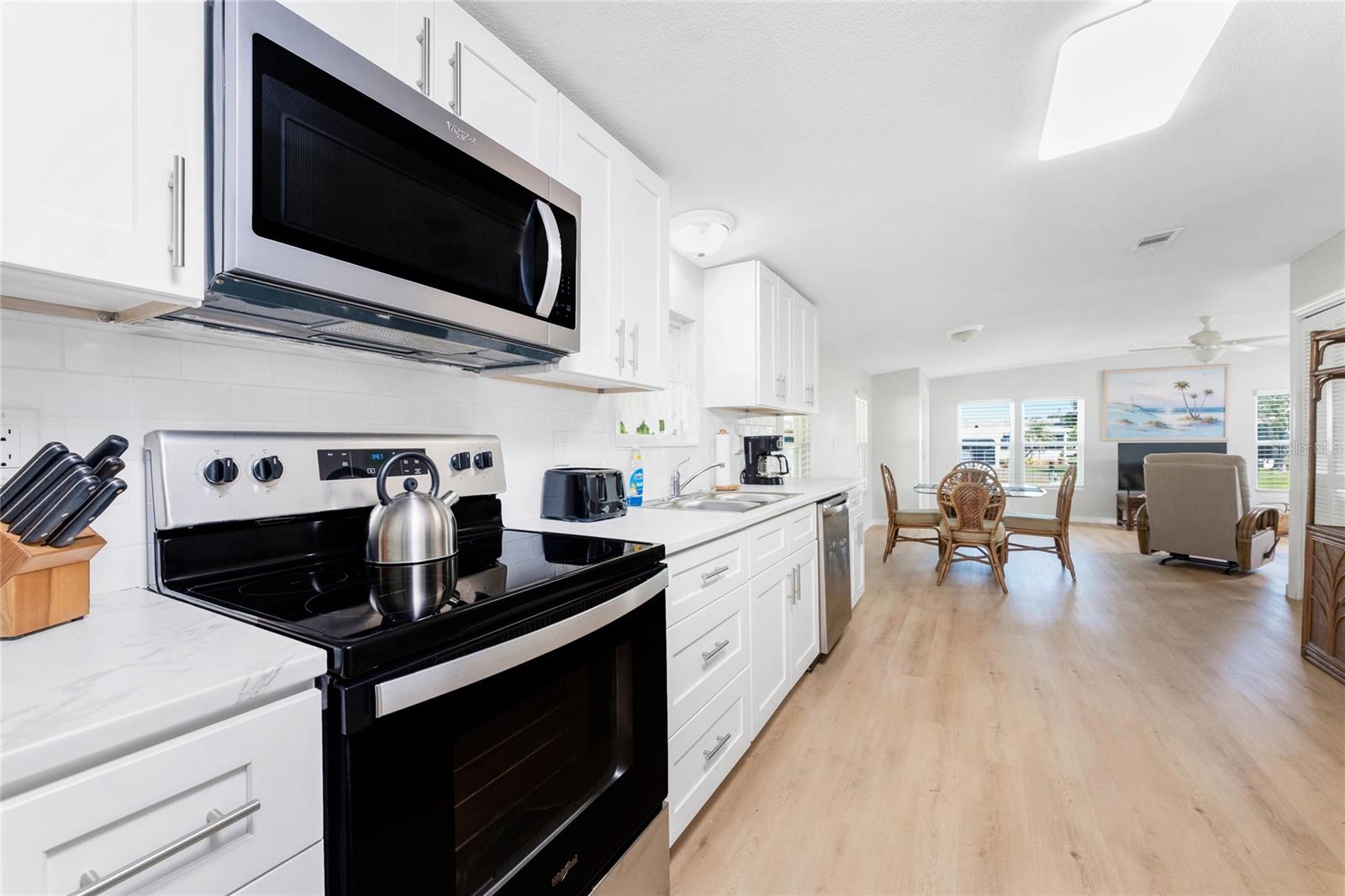 LEMON BAY ISLES PH 02 - Residential