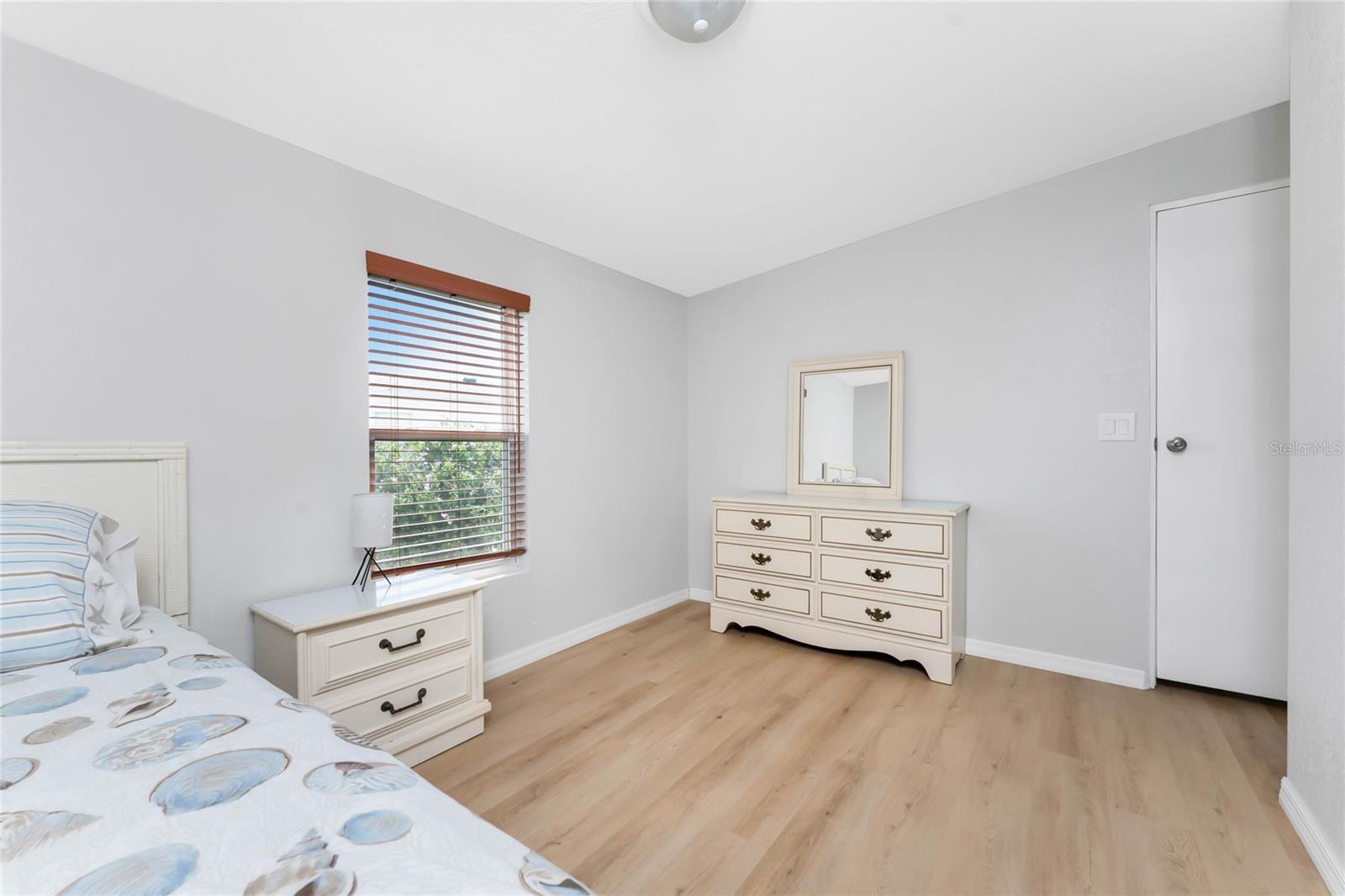 LEMON BAY ISLES PH 02 - Residential