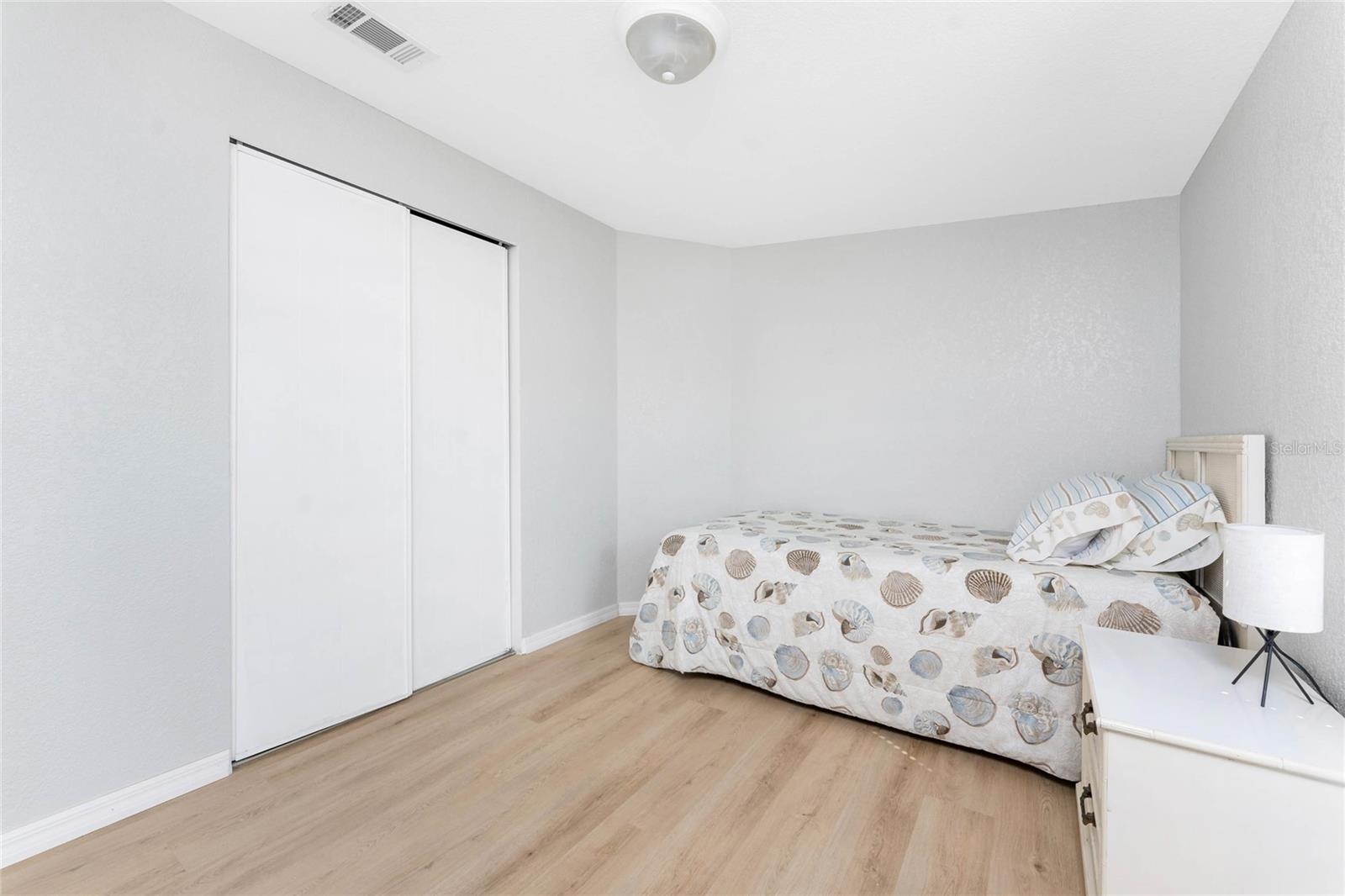 LEMON BAY ISLES PH 02 - Residential