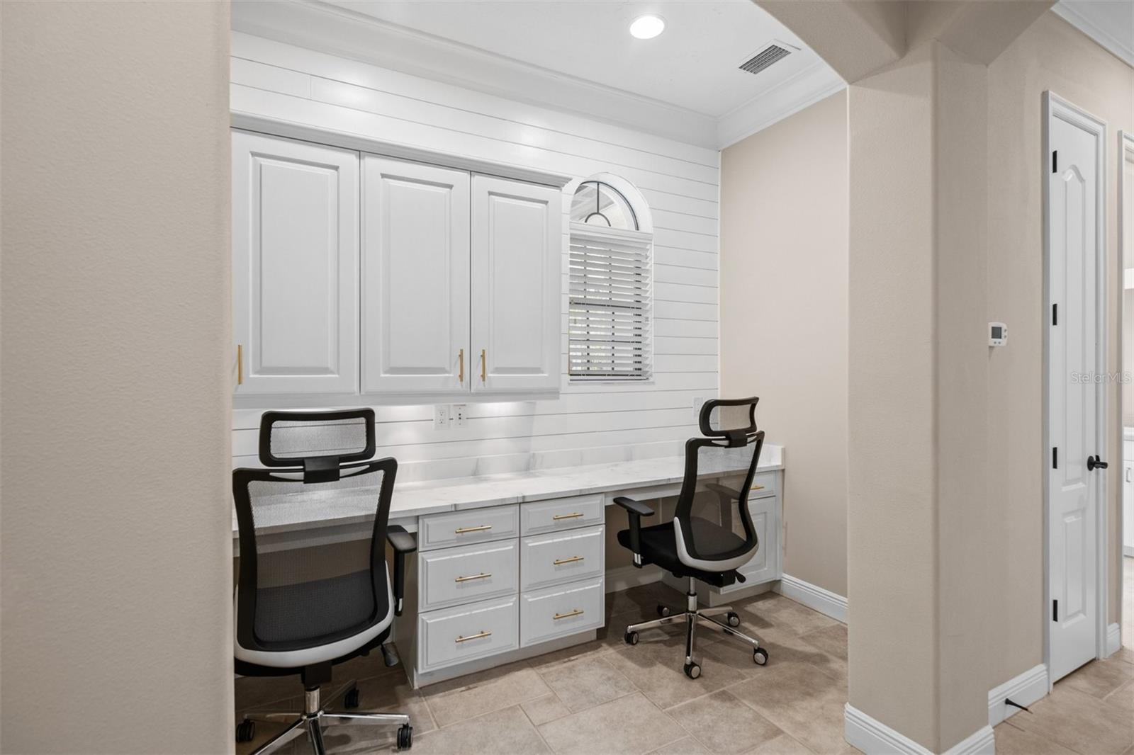 FOUNDERS CLUB - Residential