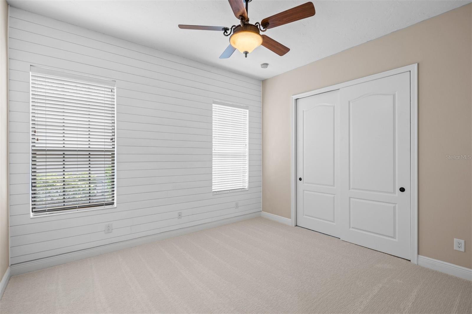 FOUNDERS CLUB - Residential