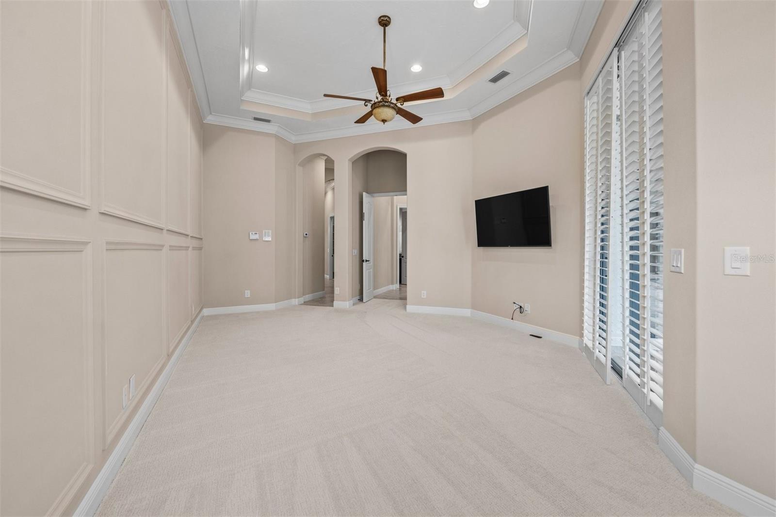 FOUNDERS CLUB - Residential