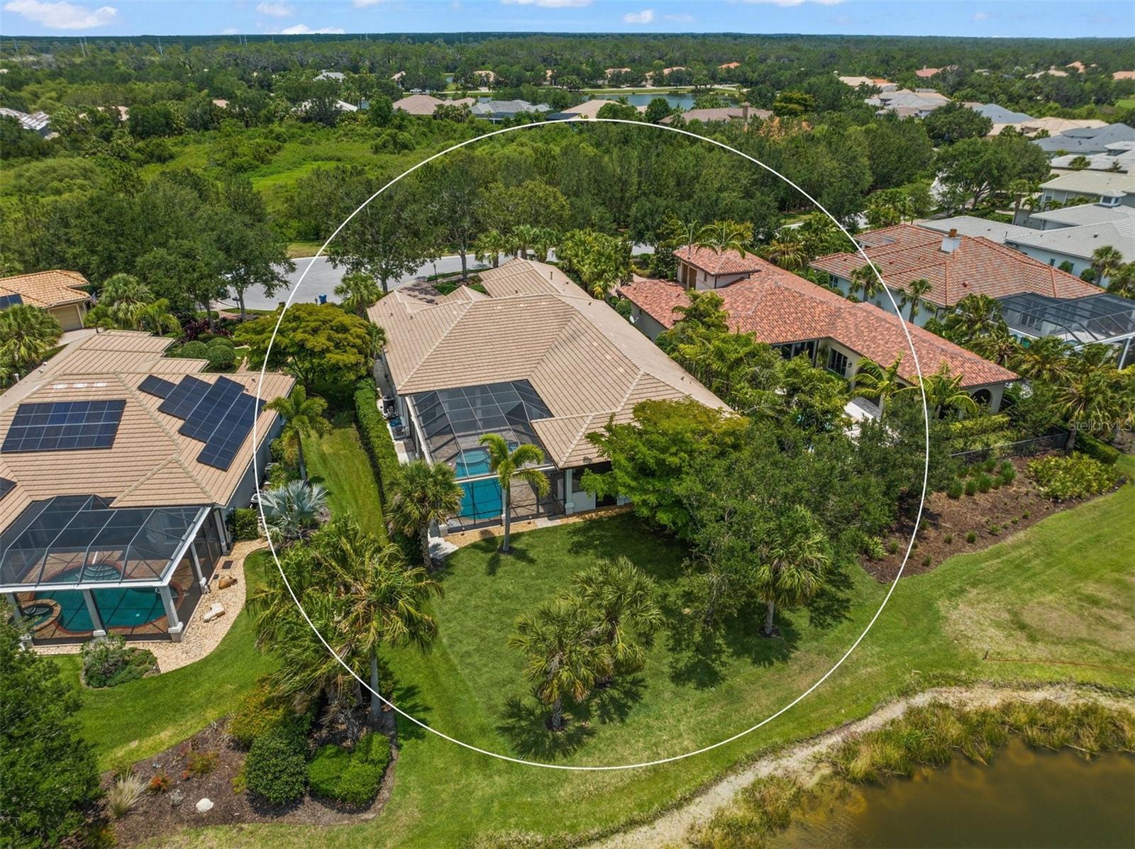 FOUNDERS CLUB - Residential