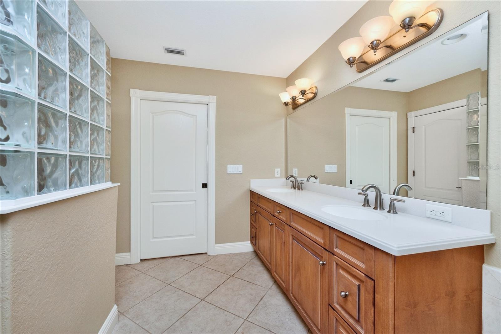 THE WATERFRONT ON VENICE ISLND - Residential