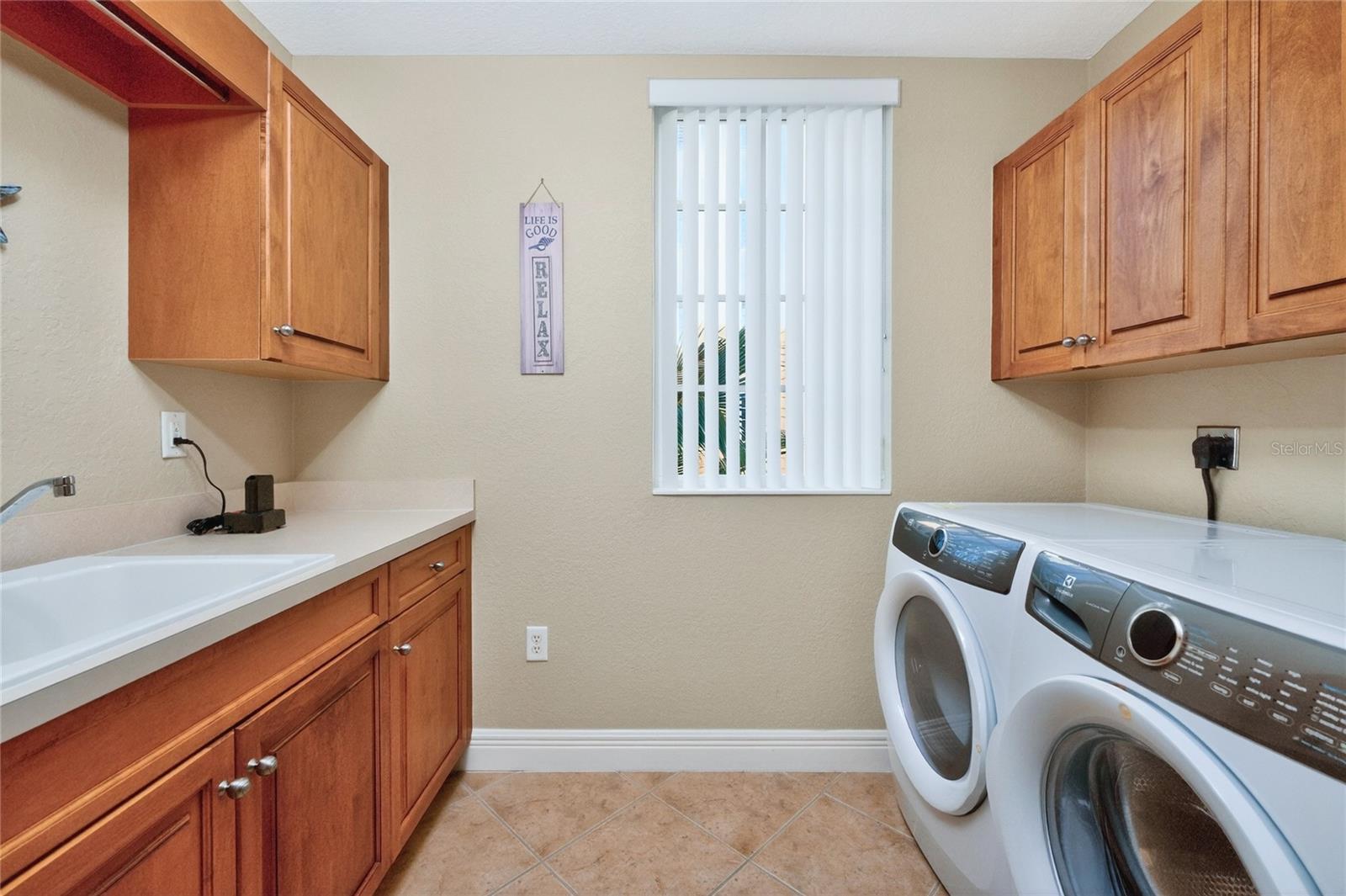 THE WATERFRONT ON VENICE ISLND - Residential