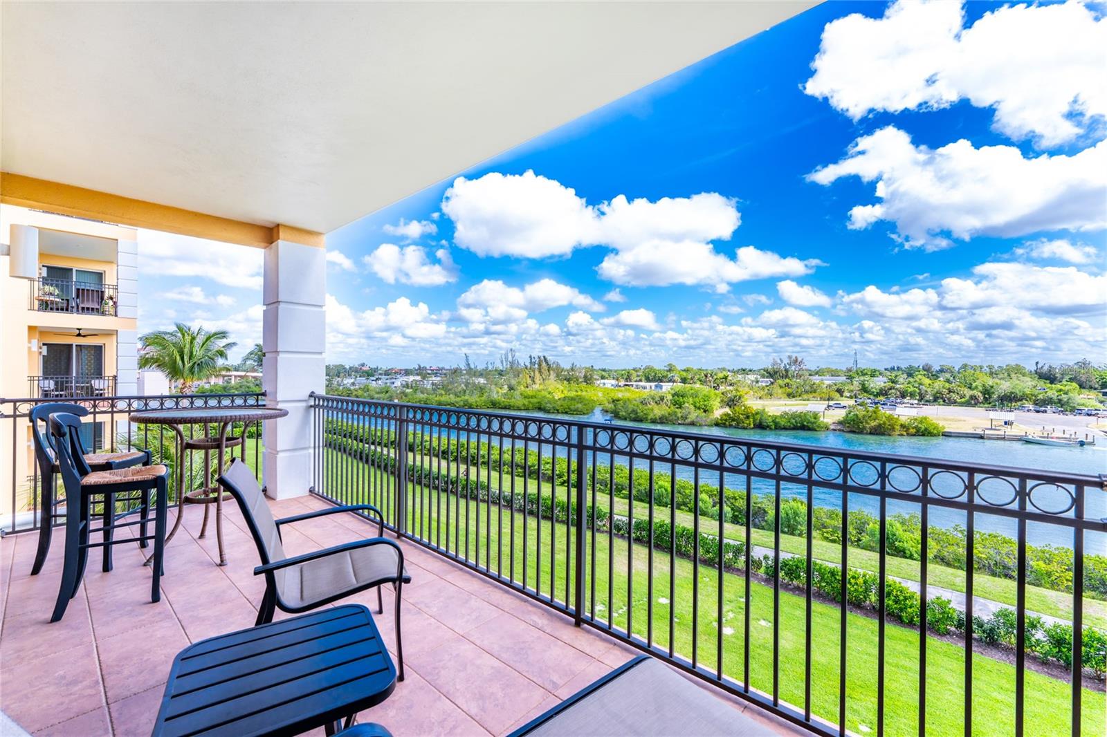 THE WATERFRONT ON VENICE ISLND - Residential