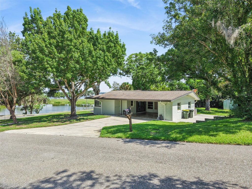 Photo of 290 Carroll Street, Clermont, FL 34711 (MLS # G5114753)