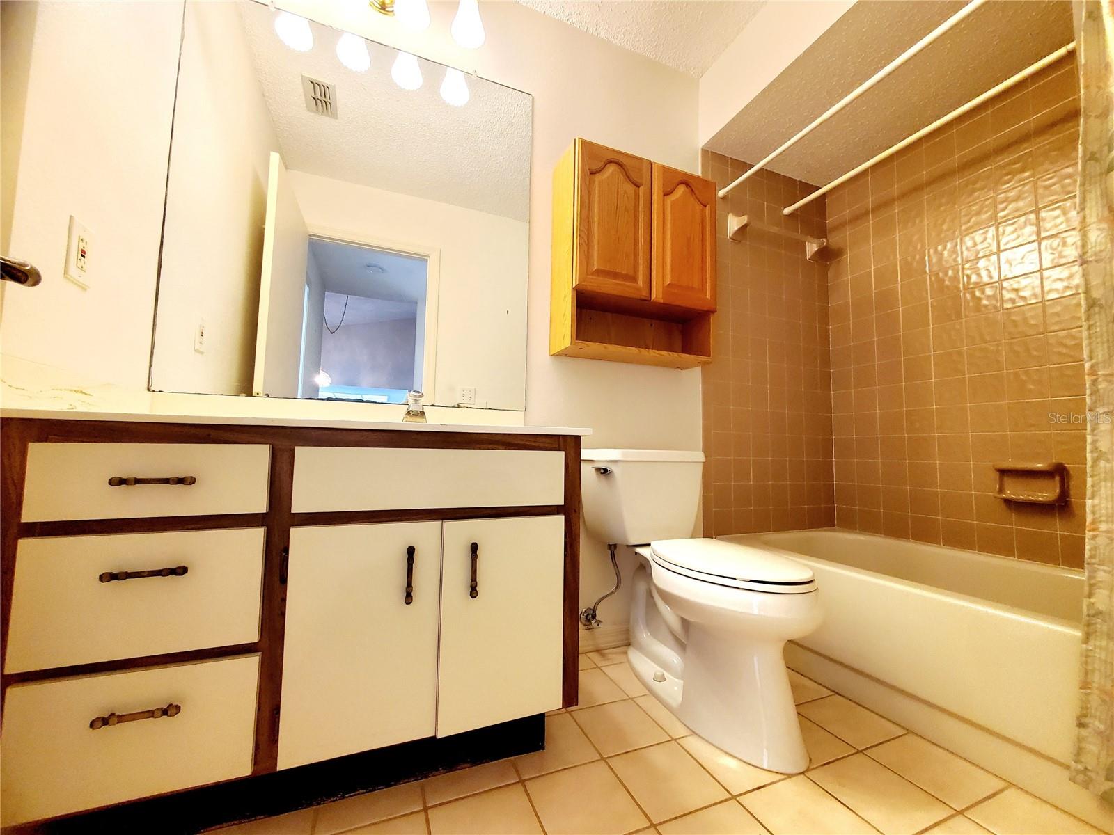 VILLAS OF LAKE ARBOR - Residential