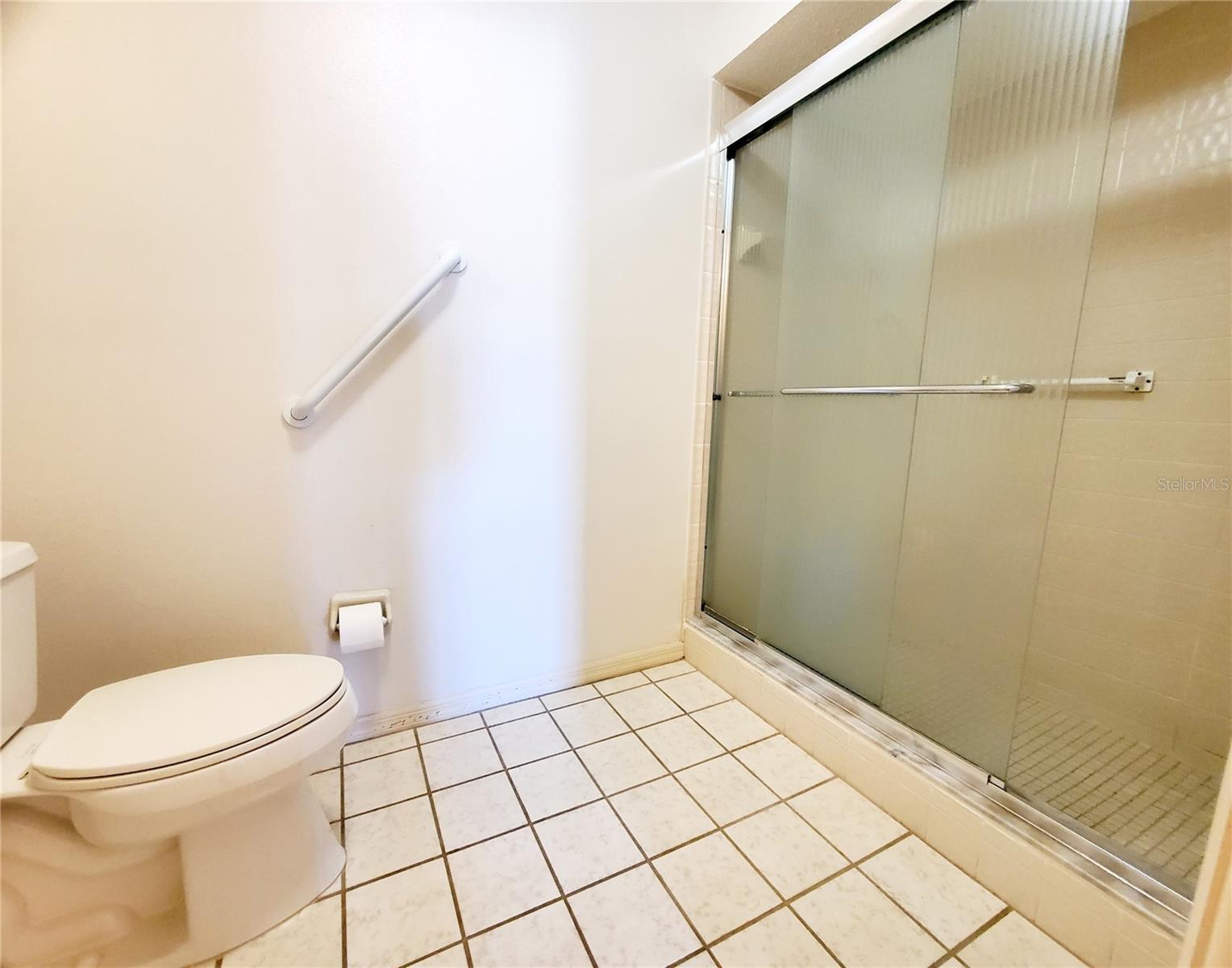 VILLAS OF LAKE ARBOR - Residential