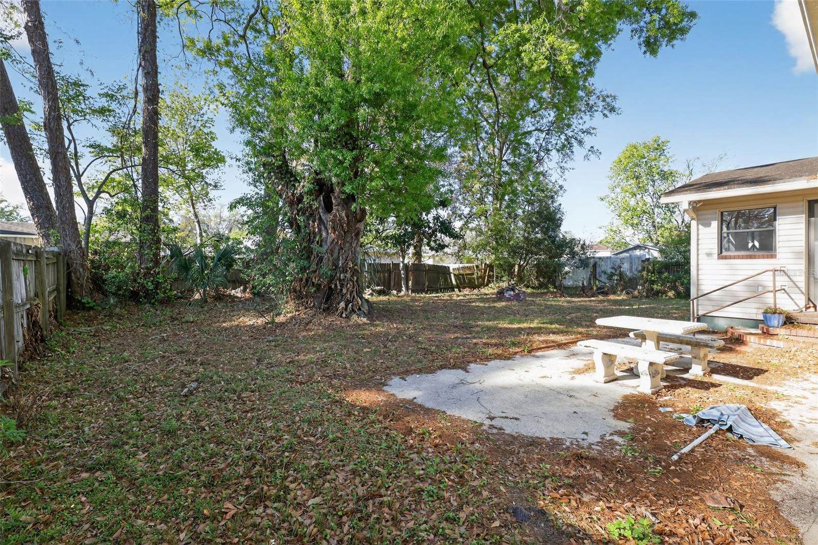 CEDAR HILLS ESTATE - Residential