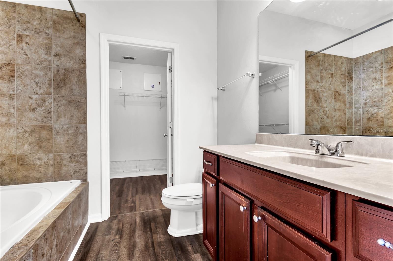 SUMMERPORT - Residential