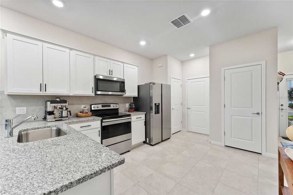 Photo of 5433 Elmview Crossing, Wesley Chapel, FL 33545 (MLS # TB8421588)